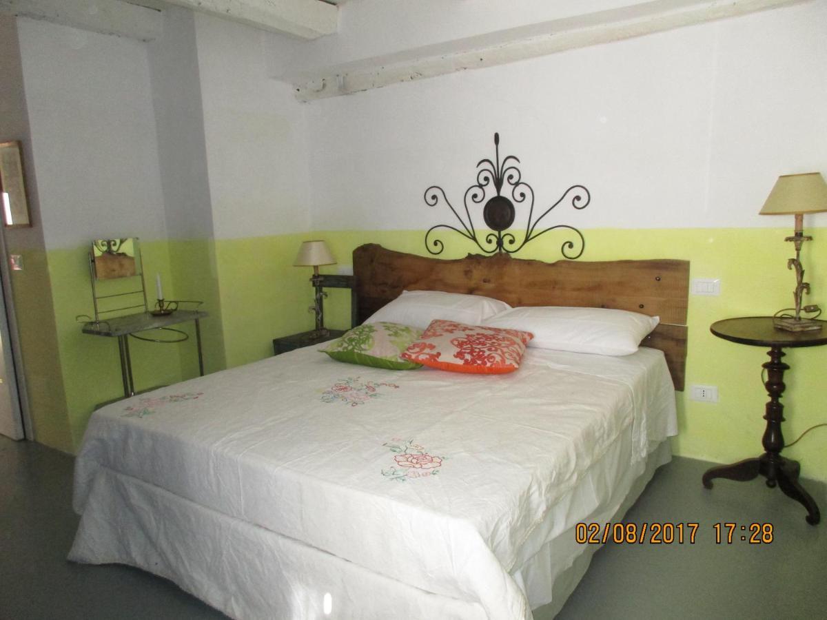 Viandanti, Artisti E Sognatori Bed & Breakfast Comano  Екстериор снимка