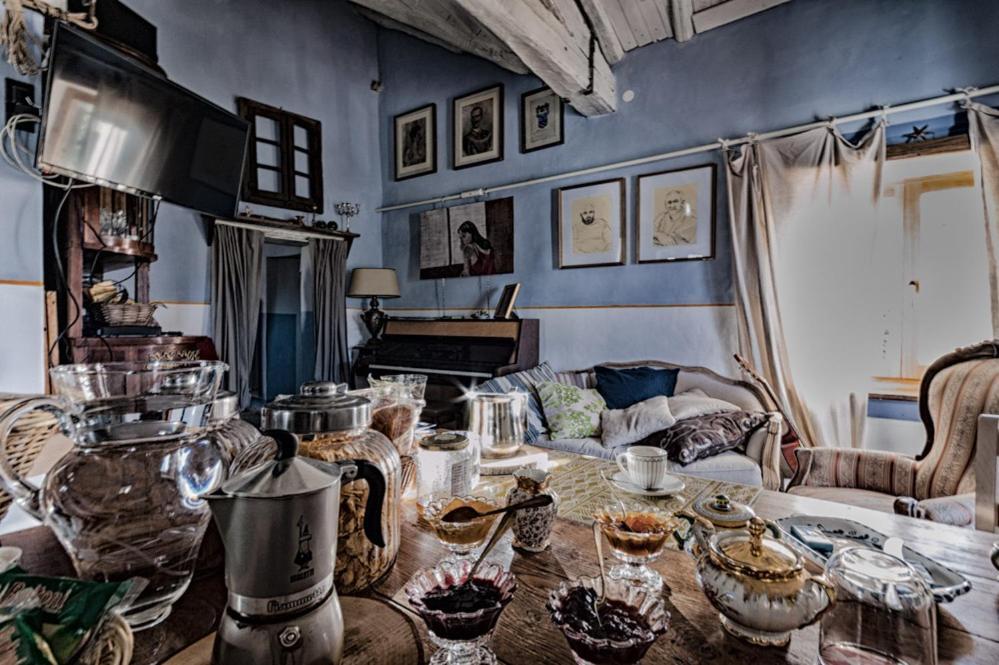 Viandanti, Artisti E Sognatori Bed & Breakfast Comano  Екстериор снимка